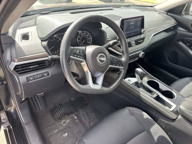 Used 2023 Nissan Altima 2.5 SV FWD image 23