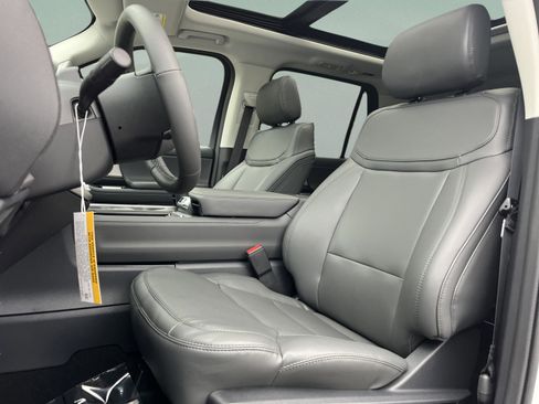 New 2026 Ford Expedition Max Active RWD image 29