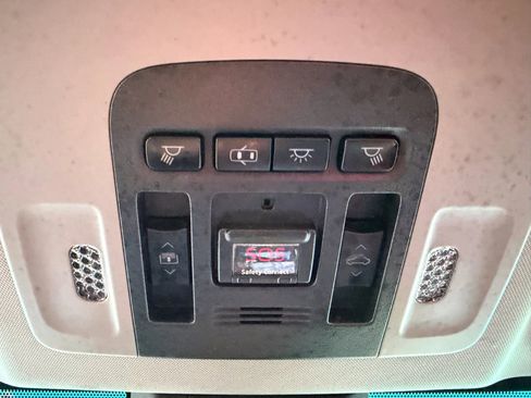 Used 2018 Toyota Camry XSE image 41