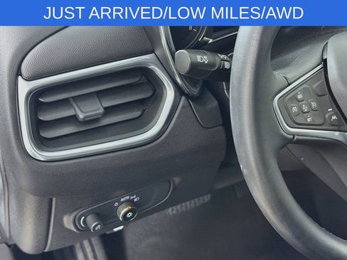 Used 2024 Chevrolet Equinox LT AWD/4WD image 10