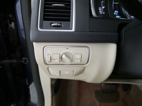 Used 2015 Volvo XC60 T6 AWD/4WD image 26