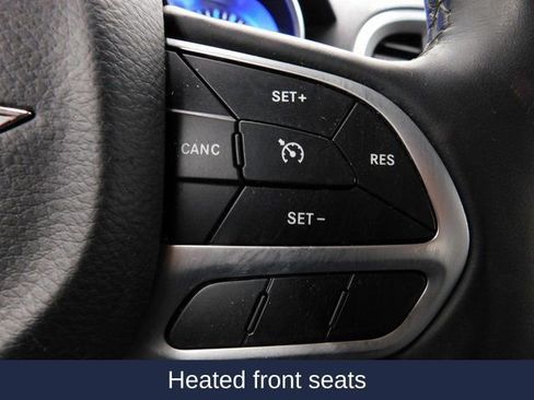 Used 2018 Chrysler 300 Limited image 30