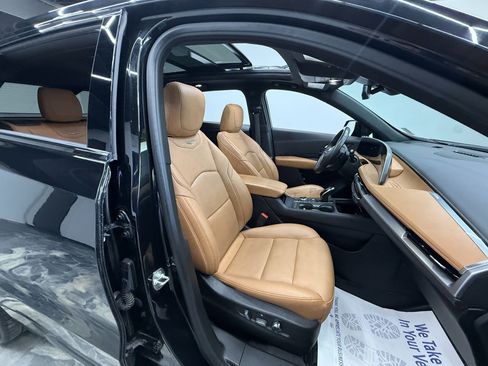 Used 2024 Cadillac XT4 Sport AWD/4WD image 23