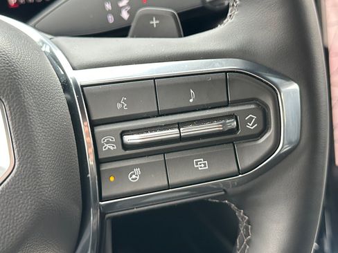 Used 2026 GMC Yukon Denali w/ Sun & Power Step Package AWD/4WD image 27