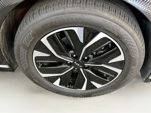 Used 2024 Kia EV6 Wind w/ Wind Technology Package image 11