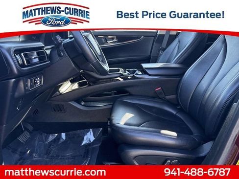 Used 2022 Lincoln Nautilus FWD image 9