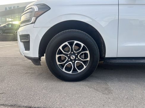 Certified 2024 Ford Expedition XLT image 34