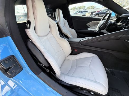 Used 2023 Chevrolet Corvette Stingray w/ Z51 Performance Package image 18