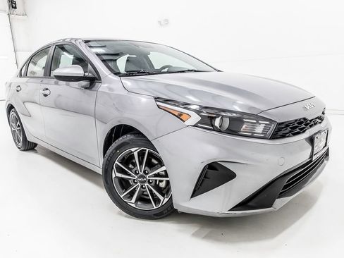 Used 2024 Kia Forte LXS FWD image 9