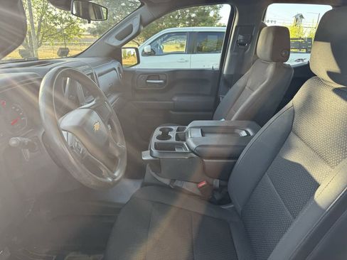 Used 2022 Chevrolet Silverado 1500 W/T w/ Trailering Package image 9