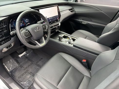 Used 2025 Lexus RX 350 Premium image 11