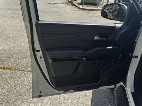 New 2026 Toyota 4Runner Limited AWD/4WD image 18