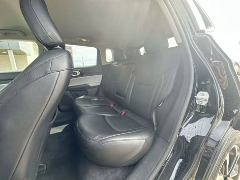 Used 2022 Jeep Compass Limited AWD/4WD image 23
