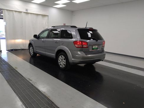 Used 2018 Dodge Journey SE image 5