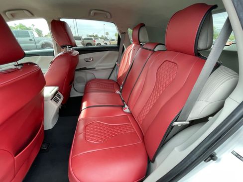 Used 2014 Toyota Venza LE w/ LE Convenience Package FWD image 19