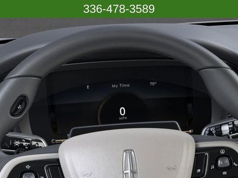 Used 2025 Lincoln Corsair Grand Touring image 13