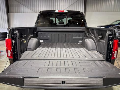 Used 2018 Ford F150 Platinum w/ FX4 Off-Road Package AWD/4WD image 8