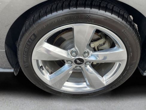 Used 2018 Ford Mustang GT Premium RWD image 11