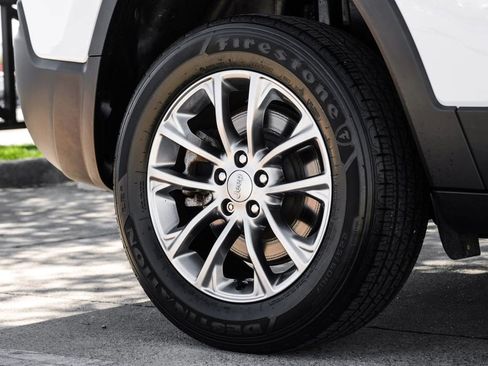 Used 2021 Jeep Cherokee Latitude Lux w/ Comfort/Convenience Group image 68