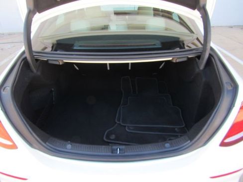 Used 2017 Mercedes-Benz E 300 image 25