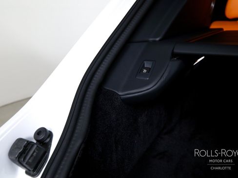 Used 2025 Rolls-Royce Cullinan AWD/4WD image 26