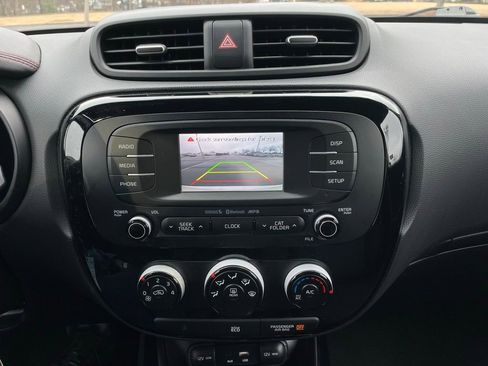Used 2016 Kia Soul + w/ Soulful Package image 17