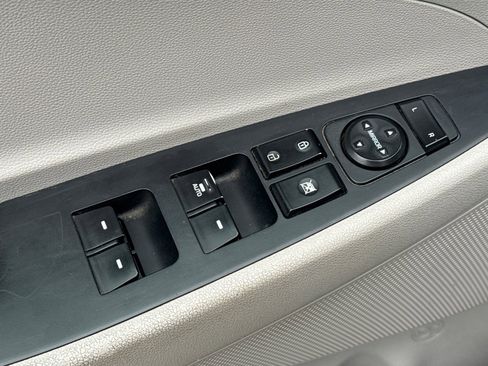 Used 2017 Hyundai Tucson SE image 12