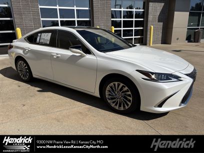 Used 2025 Lexus ES 350 Luxury