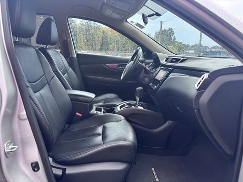 Used 2016 Nissan Rogue SL image 44