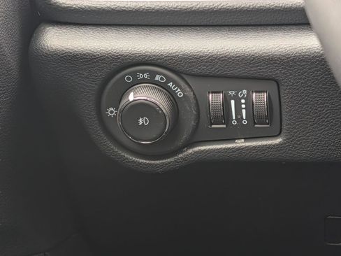 Used 2026 Chrysler Pacifica Limited w/ S Appearance Package image 16