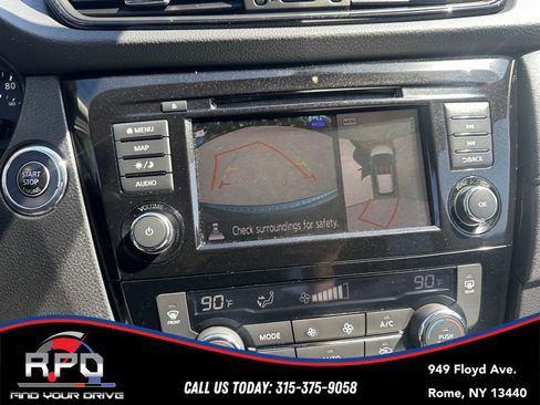 Used 2019 Nissan Rogue SV w/ Sun & Sound Touring Package AWD/4WD image 14