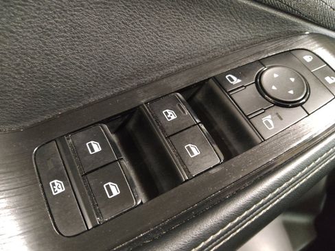 Used 2023 Nissan Rogue SV FWD image 27