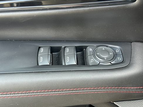 Used 2025 GMC Yukon AT4 Ultimate w/ LPO, Floor Liner Package AWD/4WD image 11