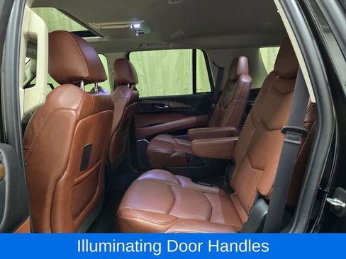 Used 2020 Cadillac Escalade Premium Luxury AWD/4WD image 30
