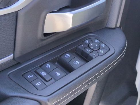 Used 2025 RAM 2500 Big Horn AWD/4WD image 13