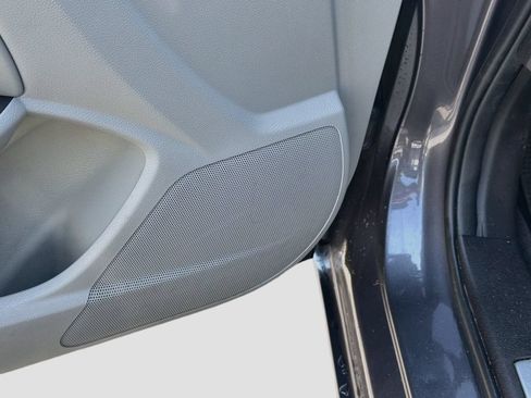 Used 2018 Acura TLX FWD image 19