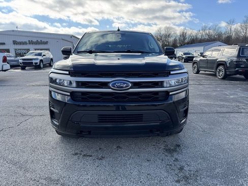 Used 2023 Ford Expedition XLT image 11