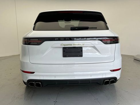 Certified 2023 Porsche Cayenne Turbo S AWD/4WD image 21