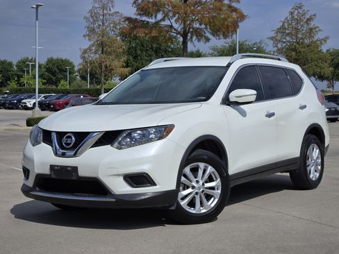Used 2015 Nissan Rogue SV FWD image 1