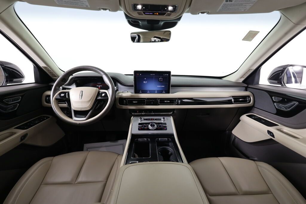 Used 2021 Lincoln Aviator AWD w/ Class IV Trailer Tow Package image 32