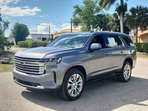 Used 2021 Chevrolet Tahoe High Country w/ Premium Package RWD image 2