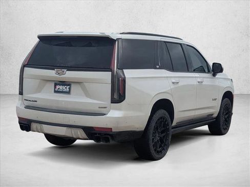 Used 2023 Cadillac Escalade V w/ LPO, ONYX Package AWD/4WD image 4