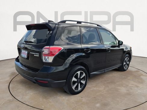 Used 2017 Subaru Forester 2.5i Premium w/ All-Weather Package AWD/4WD image 10