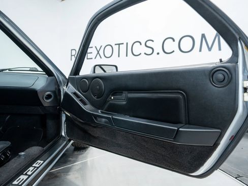 Used 1991 Porsche 928 S4 image 35