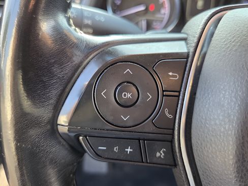 Used 2019 Toyota Camry SE w/ Convenience Package FWD image 24