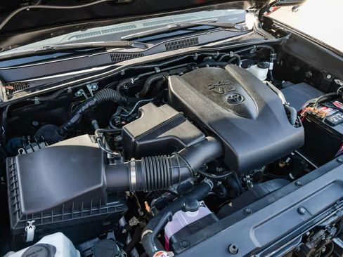 Used 2023 Toyota Tacoma TRD Sport image 28