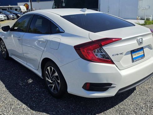 Used 2017 Honda Civic EX image 5