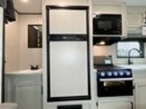 Used 2022 Ford F150 image 12