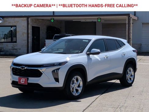 New 2026 Chevrolet Trax LS w/ LS Convenience Package image 3