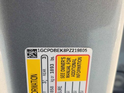 Used 2023 Chevrolet Silverado 1500 Custom image 17